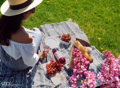 City Style and Living Magazine spring 2020 loving lilacs Hygge Picnic