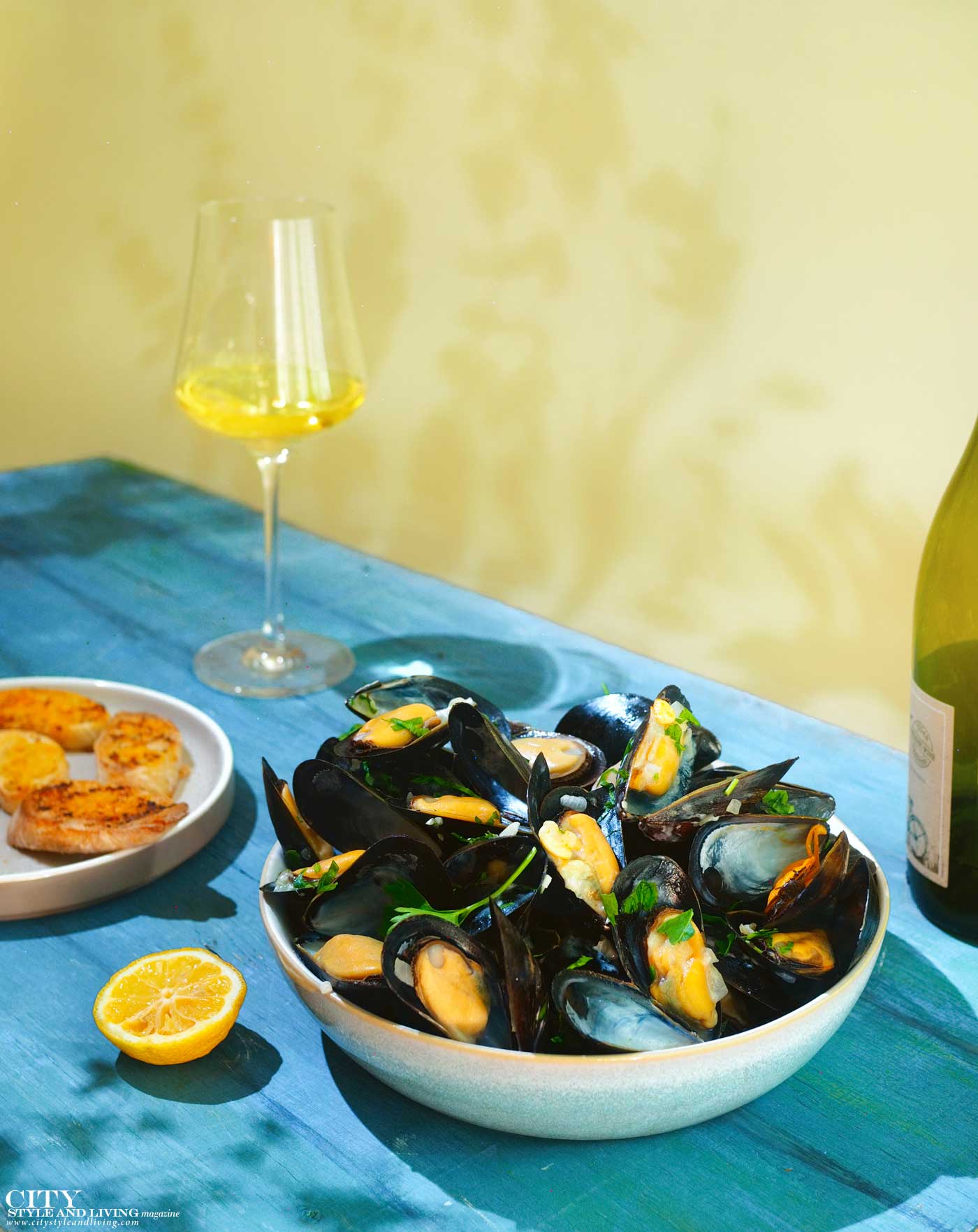 City Style and Living Fall 2022 Steamed Mussels in White Wine Sauce