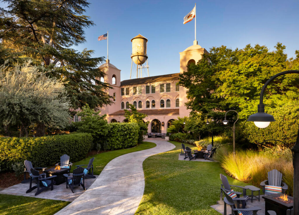 City Style and Living Fairmont Sonoma Exterior water tower