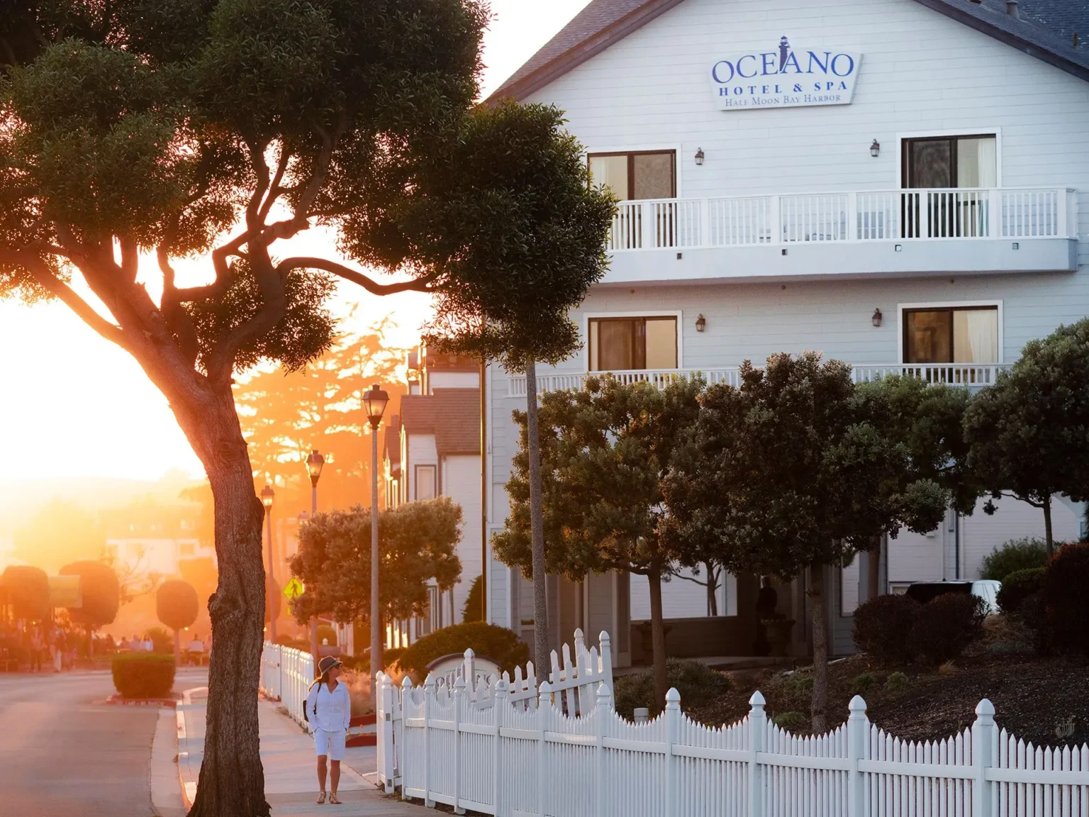 This beloved Hotel in Half Moon Bay is an Escape From the city-with SFO, just 30 minutes Away