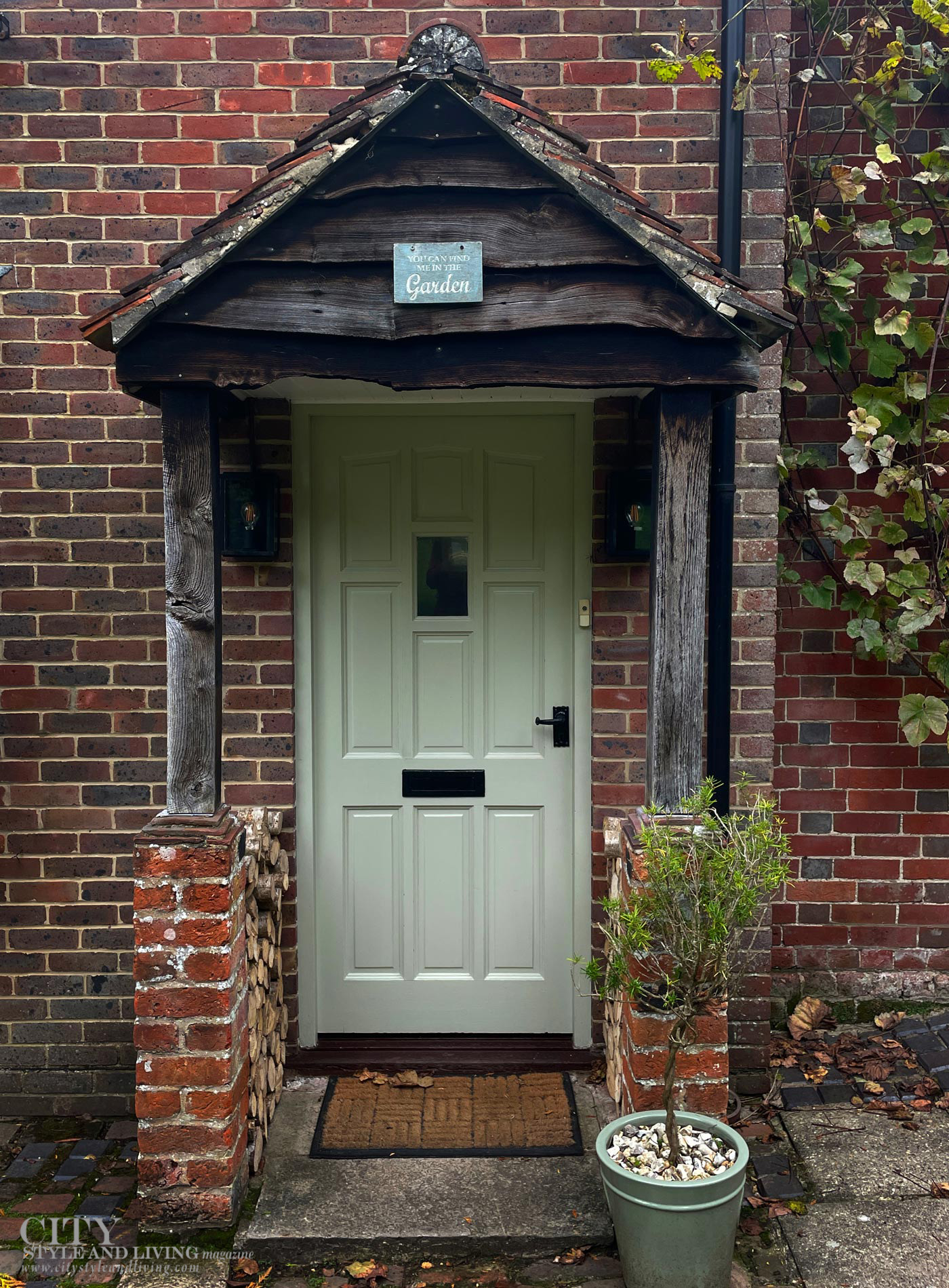 City Style and Living Winter 2024/2025 VRBO New Forest Cottage England Exterior front door