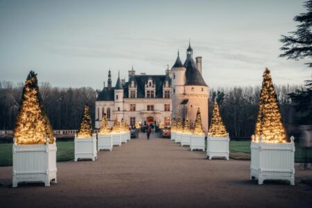 Chateau-Chenonceau City Style and Living Christmas in Loire Valley